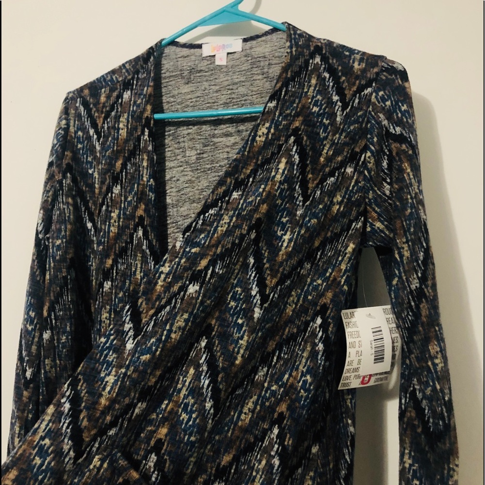 Chevron patterned knee length cardigan